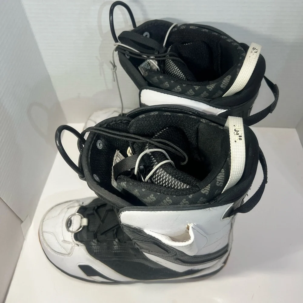 Simms Black and White Men's Snow Boots